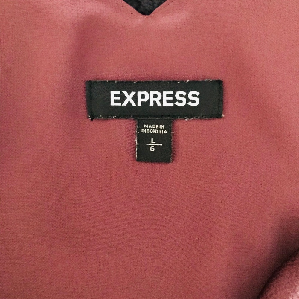 ☺️Express blouse ☺️ - Picture 3 of 4